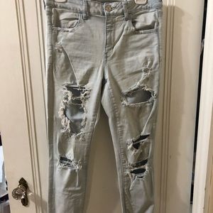 American eagle lightwash high ripped jeans